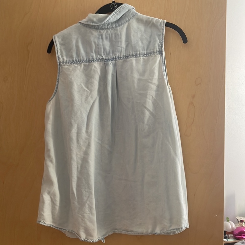 Button up chambray top - Picture 3 of 3